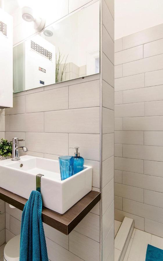 Cozy 2 Bedroom Apartment In Terez Boulevard. Budapest Bagian luar foto